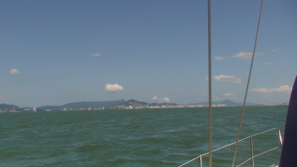 Avenida Beira-Mar Norte ao fundo (Floripa)