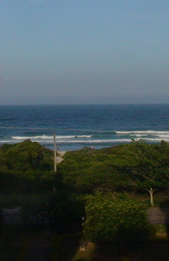 Vista da janela da nossa casa, em Ingleses (Floripa-SC)