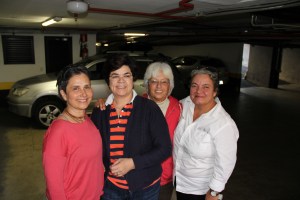 Yane e Elisa. Vera está  atrás da lente. 