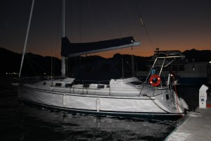 Bubi e o por do sol em Paraty.