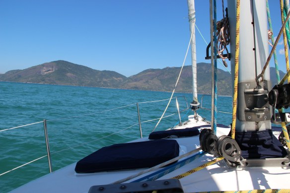 Entrando na Enseada da Cajaíba.