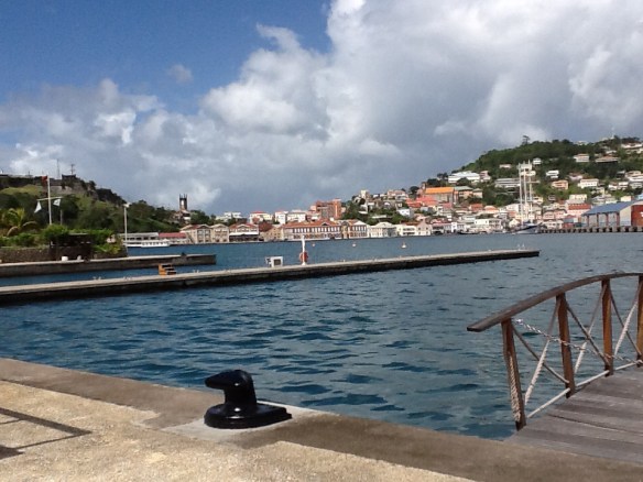 Vista da cidade, a partir da marina.