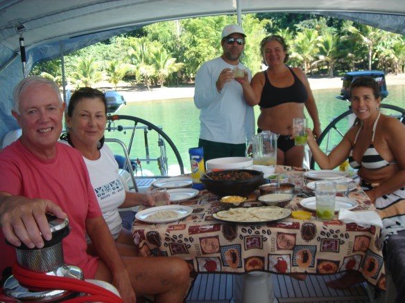 A bordo do Ocean Ware, Ideli prepara um banquete maxicano de primeira.