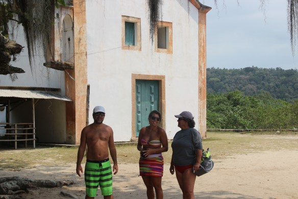 Paraty Mirim e a Igreja Nossa Senhora da Conceição, construída em 1746. Durante o período colonial, Paraty Mirim foi porto de desembarque de escravos.