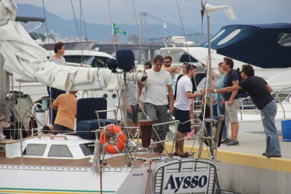 E por falar em novela, atores globais estão no nosso clube para as filmagens sobre a família Shürmann e sua volta ao mundo com o veleiro Aysso. 